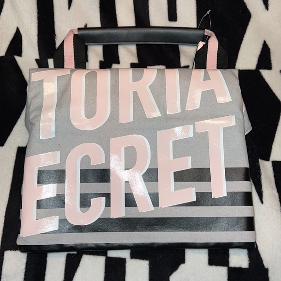 Victoria's Secret Signature Logo Weekender Tote - Picture 3 of 4